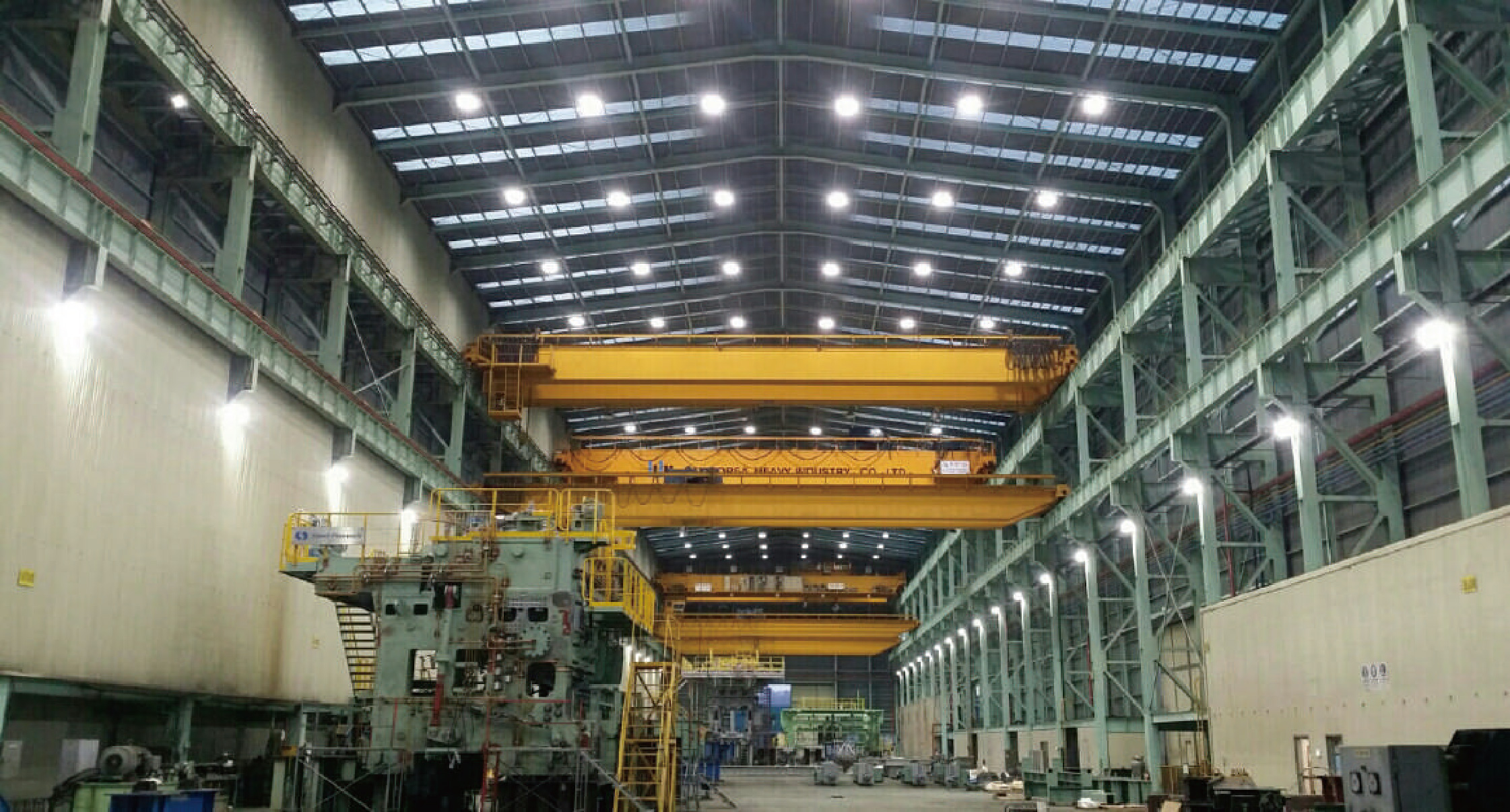 Chiếu sáng công nghiệp, nhà xưởng. ứng dụng tại Nhà máy đèn pha led 80W longbody neo plus. Đèn pha led Hàn Quốc